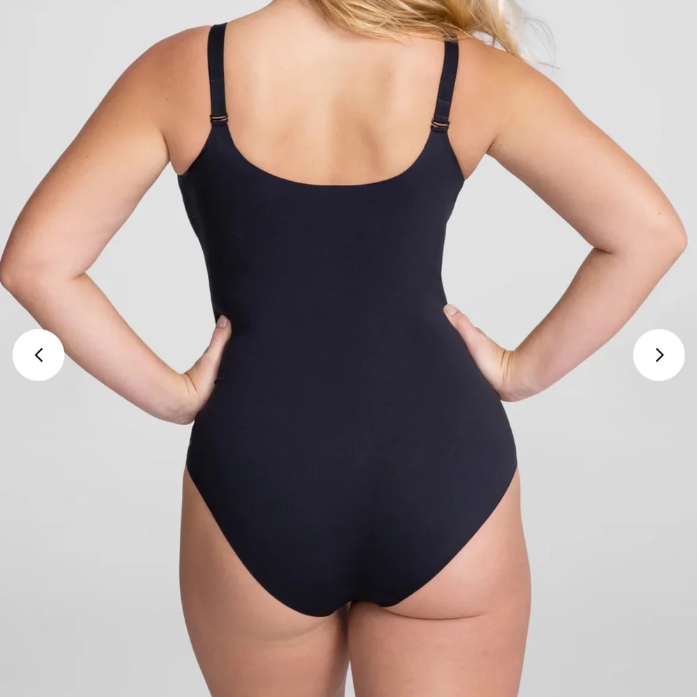 Honeylove Cami Black Shapewear Bodysuit with Adjustable Straps **NWT** - Picture 2 of 5